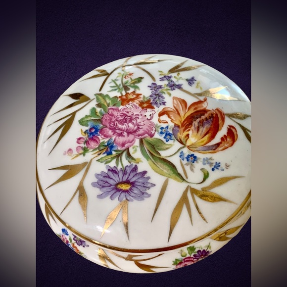 Limoges Large Rose Floral Bouquet Sphere Round Trinket Keepsake Jewelry Box - Picture 3 of 12